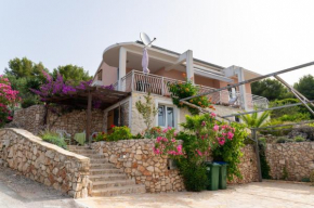 Villa Mira